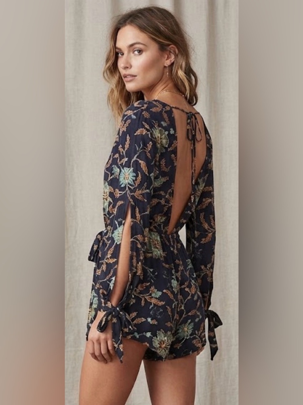 Into Boho Navy Blue Floral Open Back Long Sleeve Romper Size 8 Festival - Picture 2 of 5
